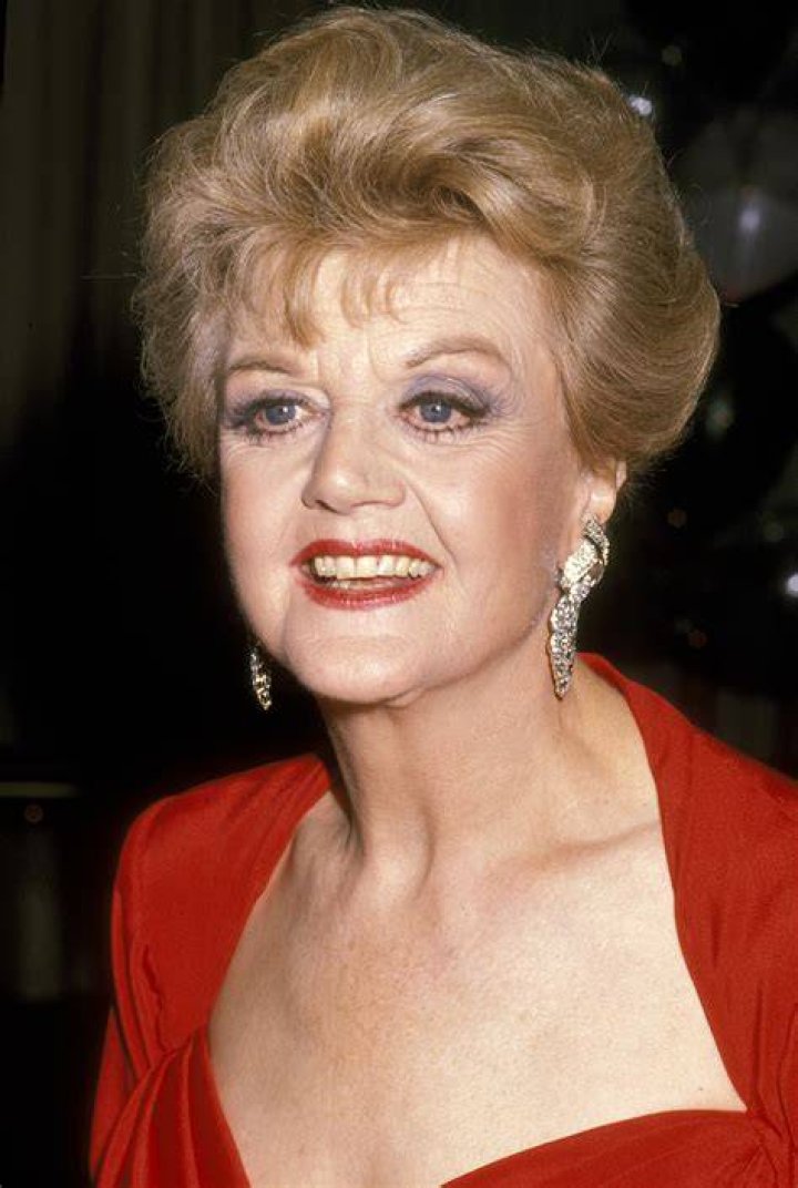 24 Angela Lansbury Body Measurement Celebrity measurements 2021
