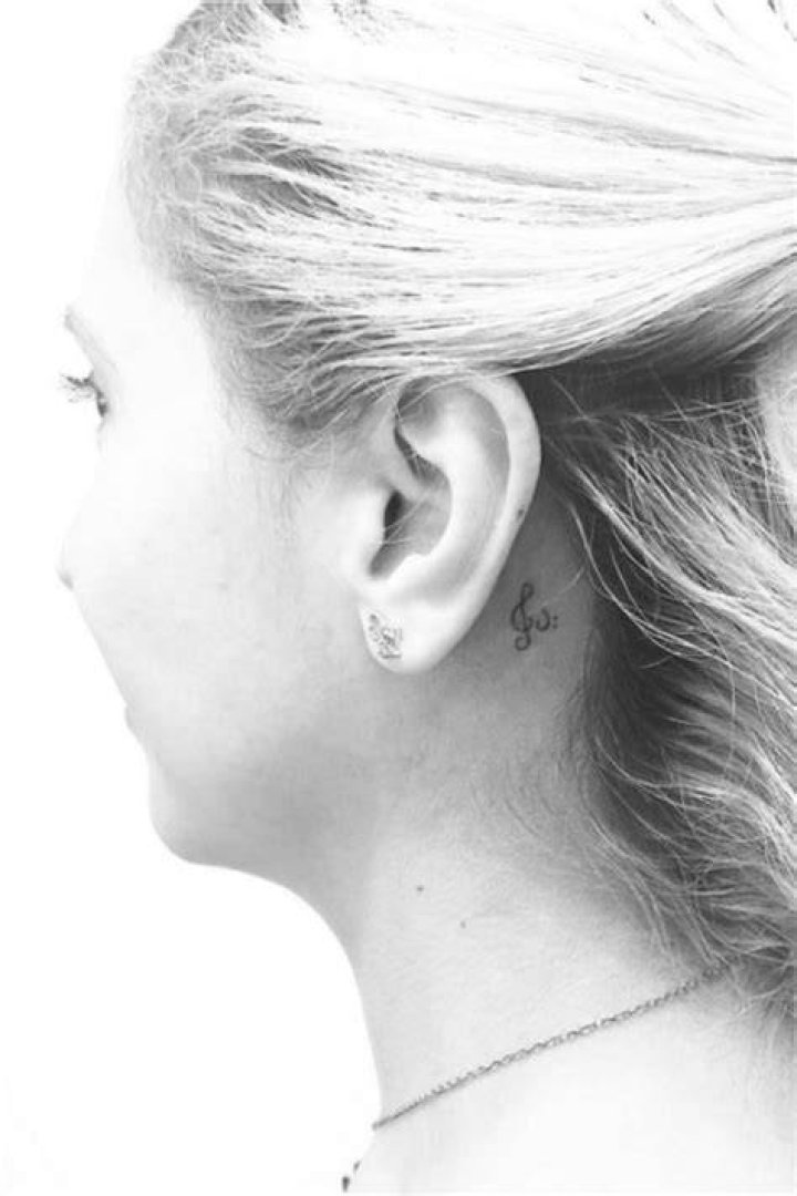 30+ Creative Behind the Ear Tattoos for Women Behind ear tattoos