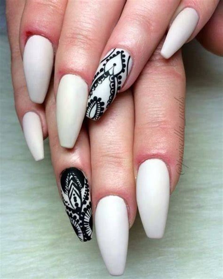 40 Sensational Coffin Nails Designs for that Premium Feel