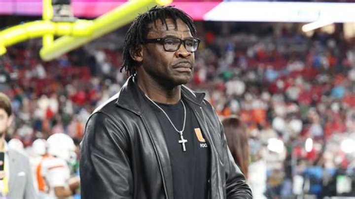 57YearOld Hall of Famer Michael Irvin&rsquo;s Son Sets the Abuzz
