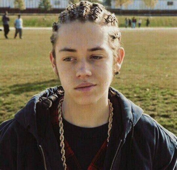 A Comprehensive Guide To Carl Gallagher Braids
