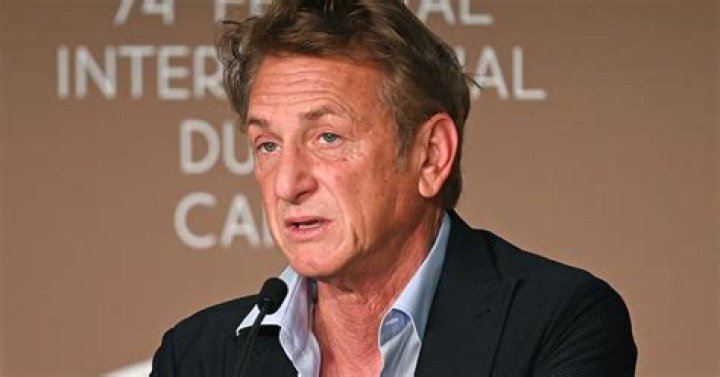 Acteur Sean Penn verlaat Oekra&iuml;ne te voet via Poolse grens Foto hln.be