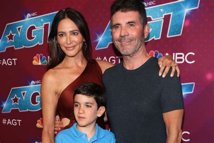 AGT 2023 Simon Cowell Takes His &lsquo;First Selfie&rsquo; With Heidi Klum NBC