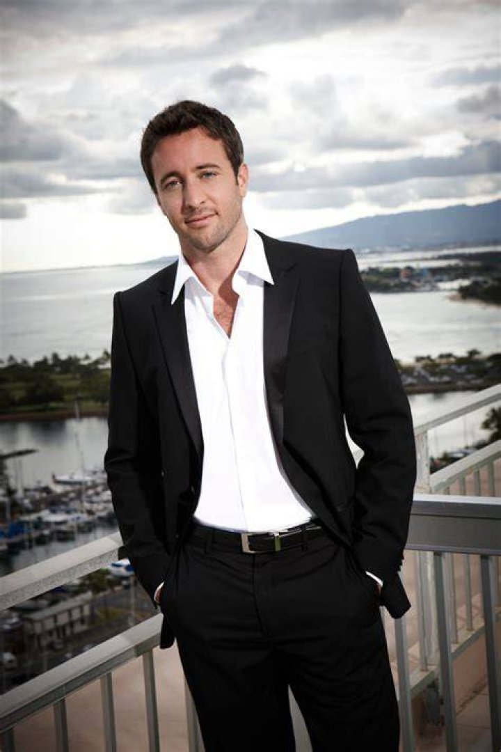 Alex O'Loughlin Met Wife When He Moved to Film 'Hawaii Five0' &mdash; Family