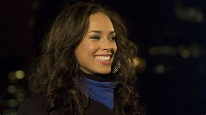 Alicia Keys' Stunning Transformation: Embracing Straight Hair