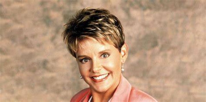 Amanda Bearse Net Worth, Wife. What is she doing today? |