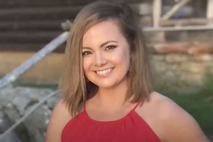 Amanda C. Riley jailed after faking cancer battle.