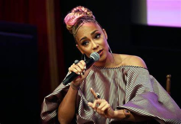 Amanda Seales Net Worth Wiki Age Weight And