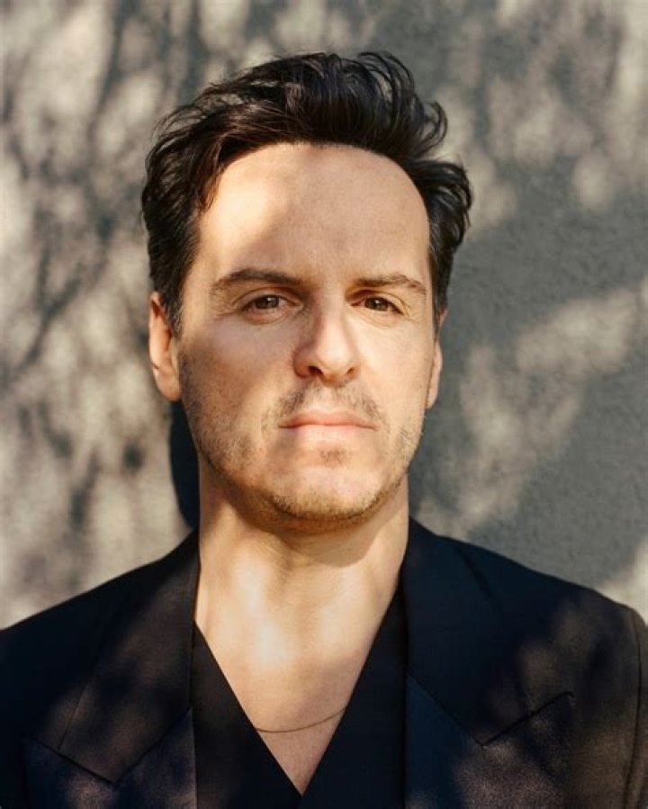 Andrew Scott's Towering Height: Uncovering The Enigma