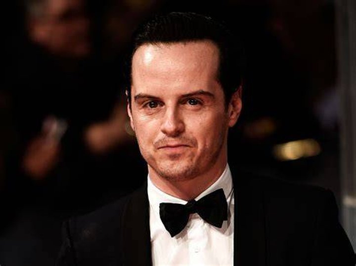 Andrew Scott's height, weight. Whether or not he has changed himself to