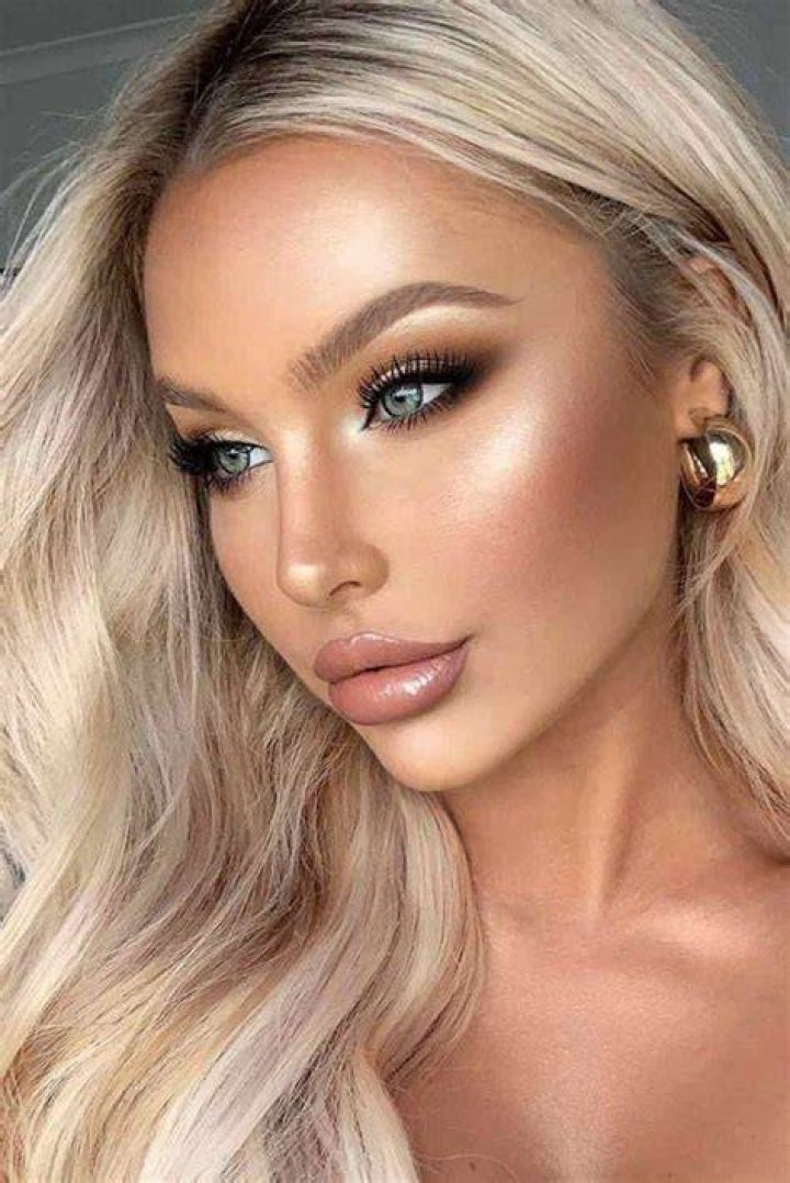 angelicatlol Cute makeup looks, Beautiful curly hair, Asian short hair