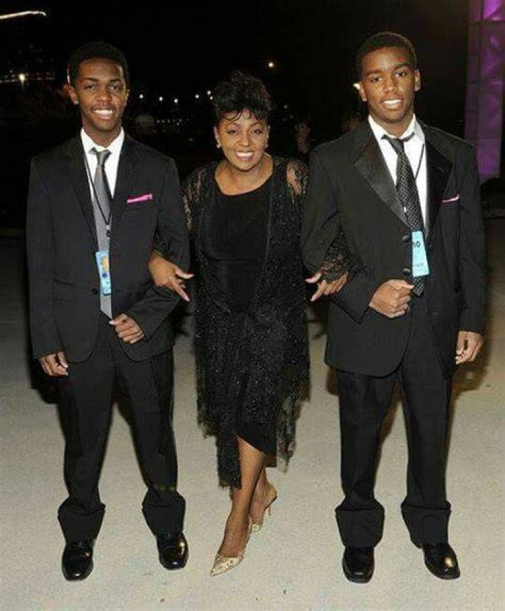 Anita Baker & sons Celebrity families, Celebrity couples, Celebrity moms