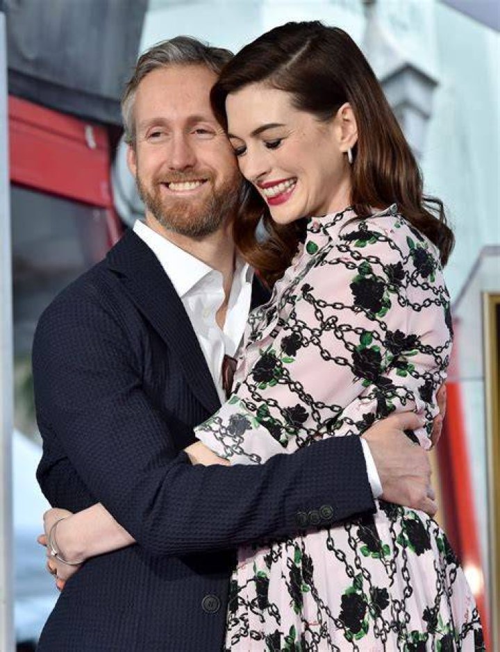 Anne Hathaway, Adam Shulman&rsquo;s Relationship Timeline