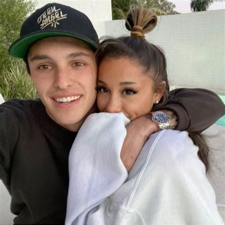 Ariana's Love Story: Exploring The Marriage Of Ariana Grande To Dalton Gomez