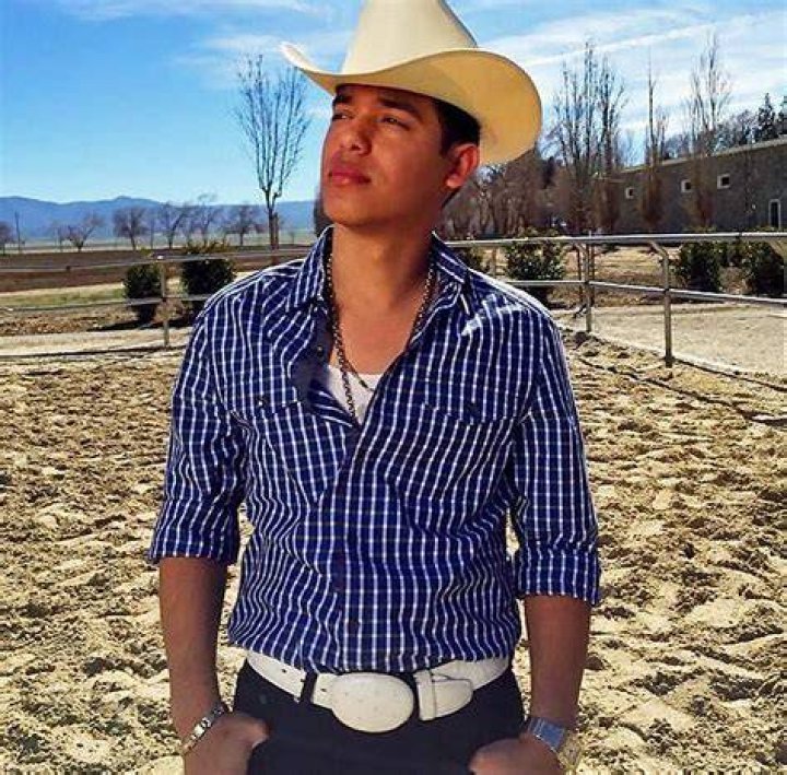 ARIEL CAMACHO DiES Popular Mexican singer Ariel Camacho dies in car