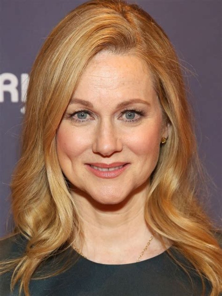 Atriz Laura Linney exp&otilde;e segredos e dramas da amizade na inf&acirc;ncia com