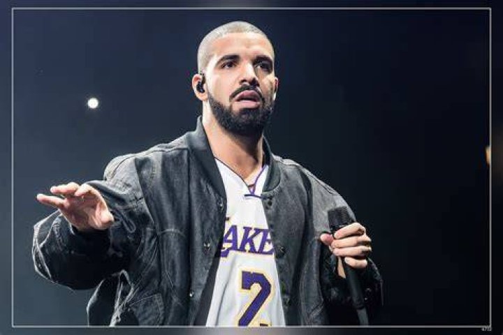 Aubrey Drake Graham (1986 ) &bull;