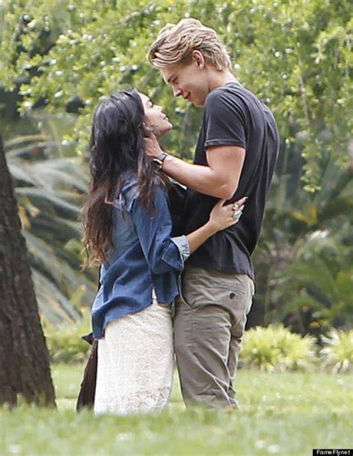 Austin Butler And Vanessa Hudgens: A Love Story In The Spotlight