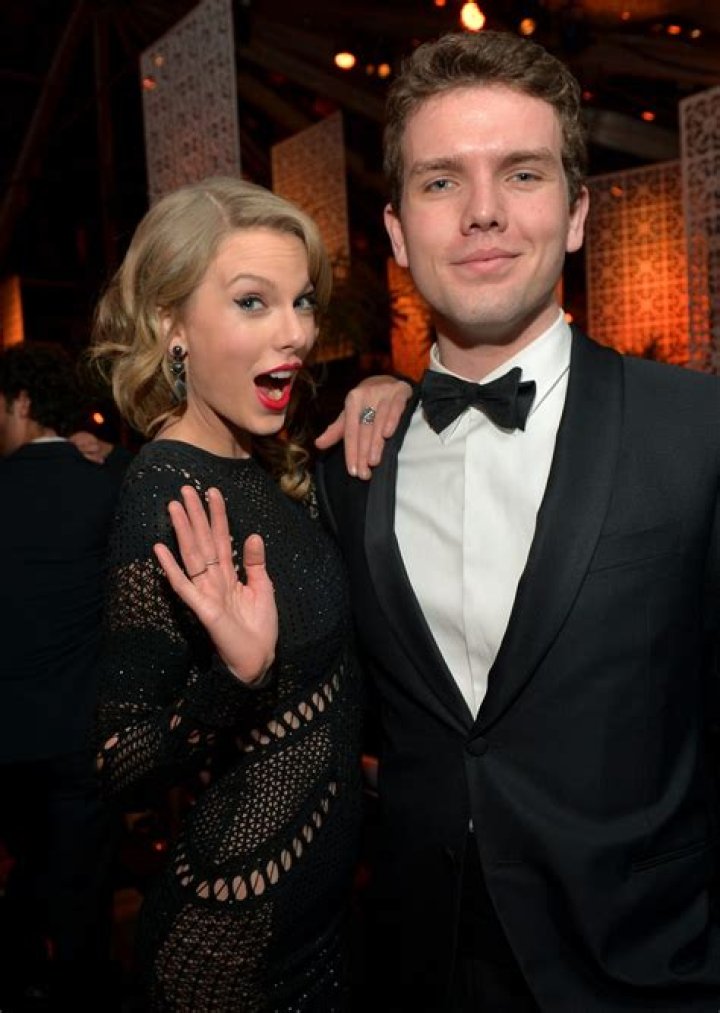 Austin Swift's Marital Status Unveiled: Is He Hitched?