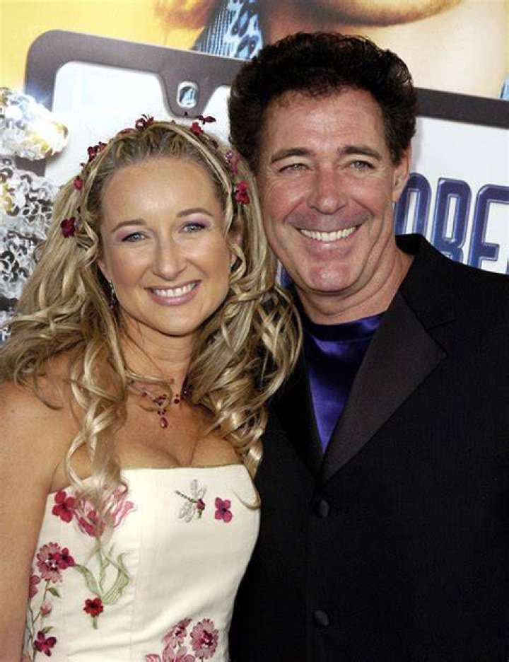 Barry Williams And Elizabeth Kennedy: A Hollywood Love Story