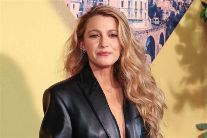 Blake Lively Insists She Wasn't Throwing Shade at Taylor Swift After