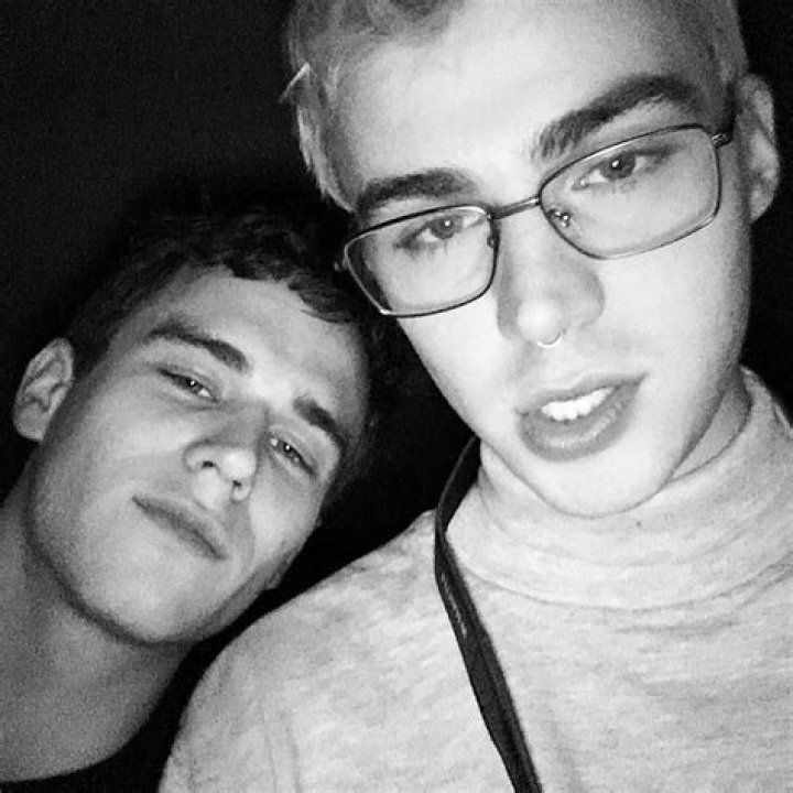 Brandon Flynn & Miles Heizer Dating? Kissing Video To Talk
