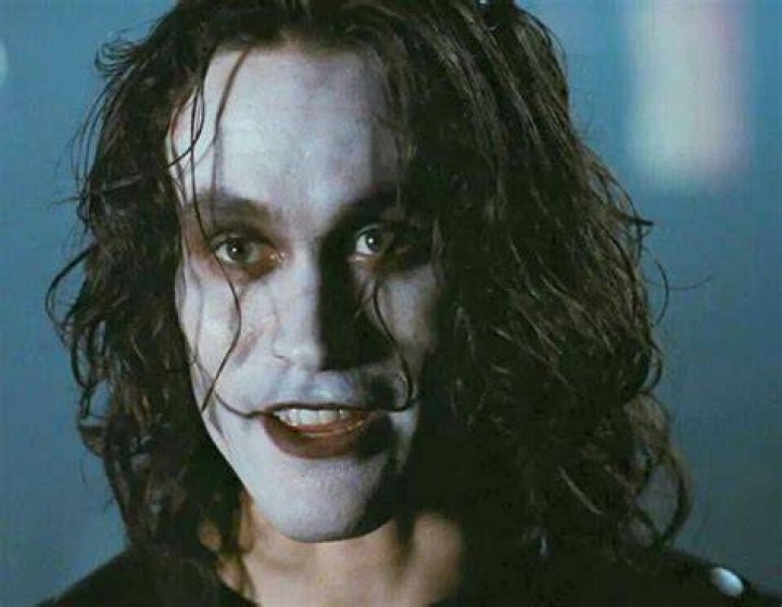 Brandon Lee's The Crow Costume Brings in 25K at Auction