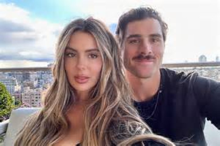 Brielle Biermann 2024 dating, net worth, tattoos, smoking & body