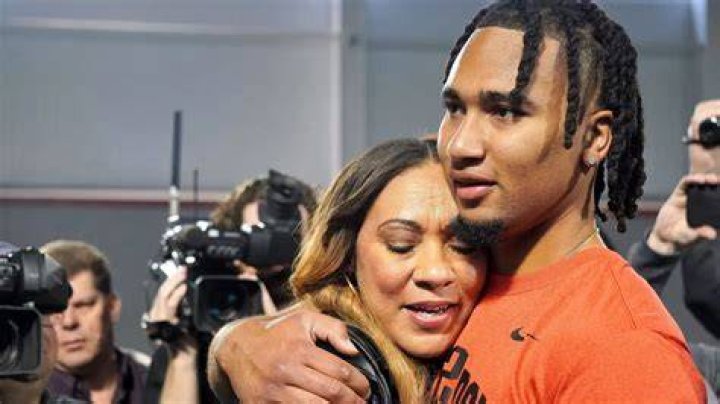 C.J. Stroud&rsquo;s mom, sister are breakout stars of 2023 NFL Draft