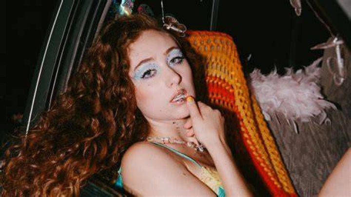 Chappell Roan Talks &ldquo;Casual&rdquo; Music Video, Trans Rights, and Creating