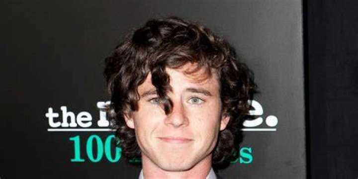 Charlie McDermott's Net Worth, Wife, Height. Dating Girlfriend? |