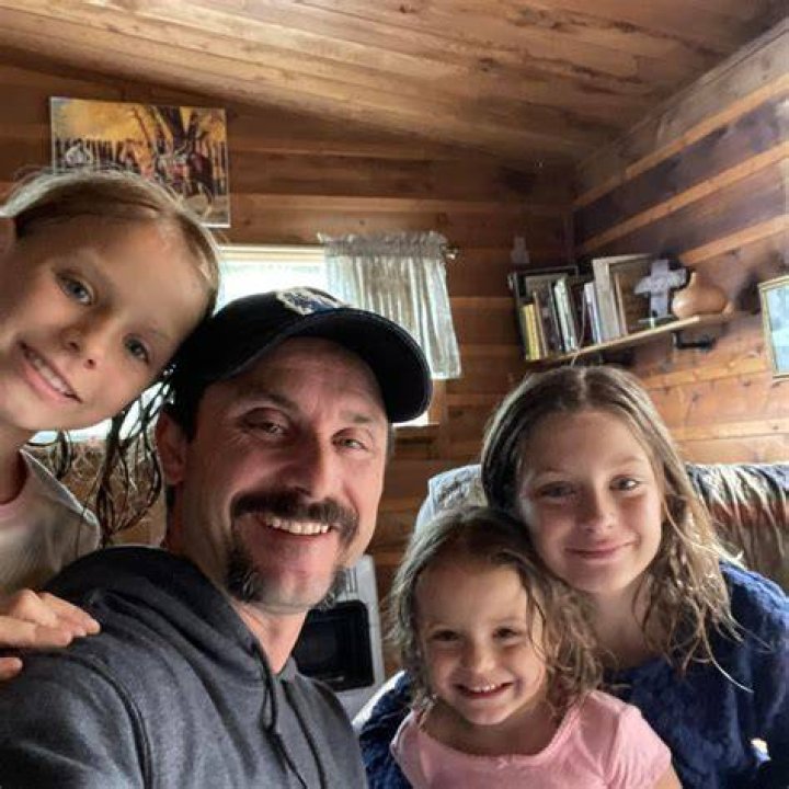 Cole Sturgis: Life Below Zero With 7 Daughters