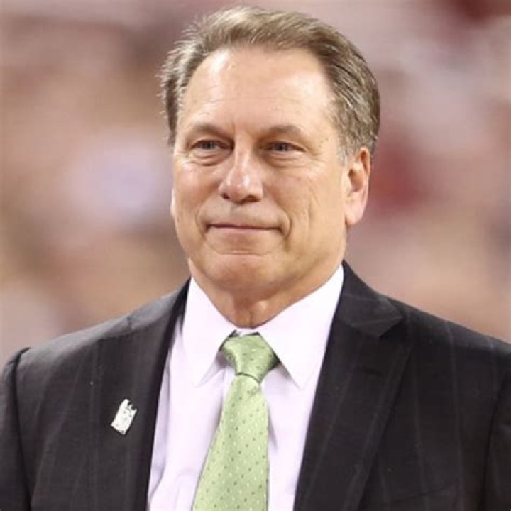 Contract details, Bonuses, and Annual Salary; Tom Izzo's wife, Daughter and Adopted Son ·