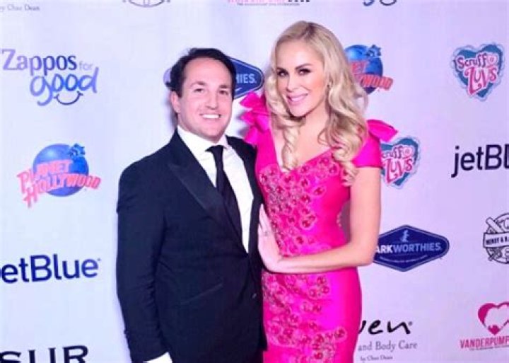 Court-Westcott-Wiki-Kameron-Westcott-Husband-Net-Worth-Family-Age-2021