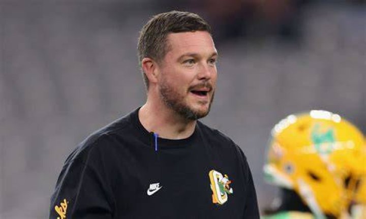Dan Lanning Wiki Biography, Wife, Salary, Net Worth, Age, Birthday, Football Coach, Height, Instagra
