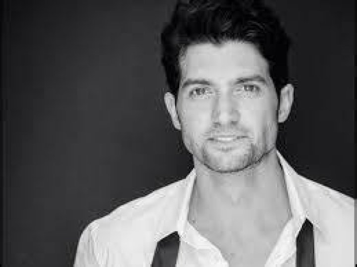 David Alpay, Bio, Wiki, Career, Early life, Education, Relationships, Affairs, Salary, Net Worth
