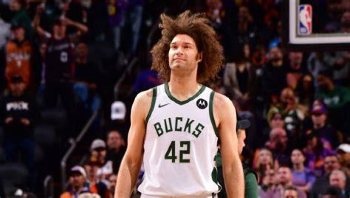 Discover The Skills Of NBA Star: Robin Lopez