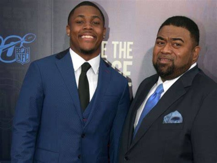 Discover The Unbreakable Bond: Josh Jacobs' Siblings