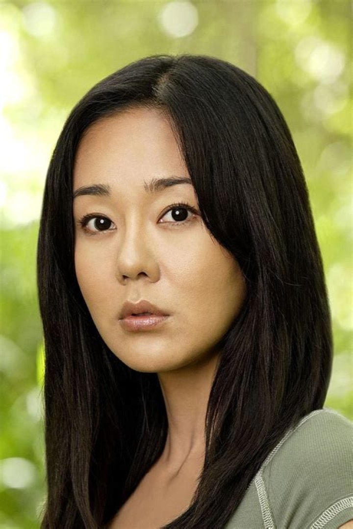 Discover The World Of Yunjin Kim