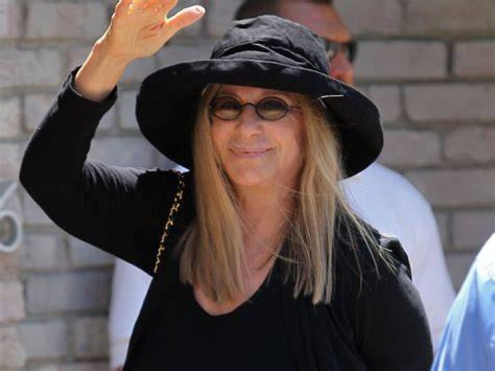 Discovering The Height Of Barbra Streisand: A Closer Look