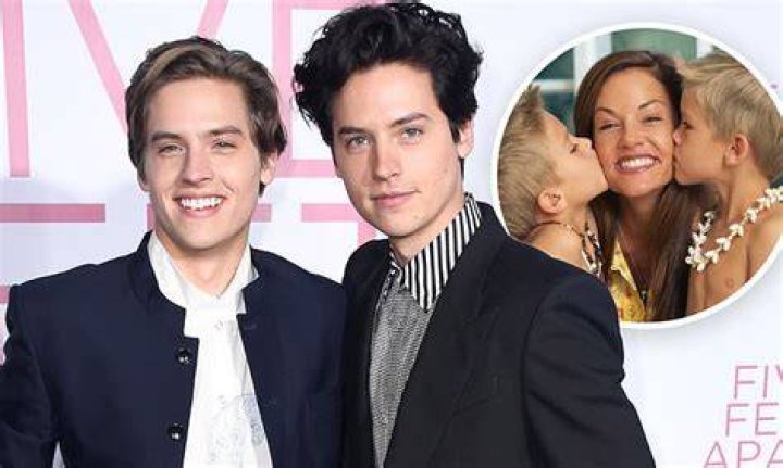 Do Dylan, Cole Sprouse Have Other Siblings? Family Members |
