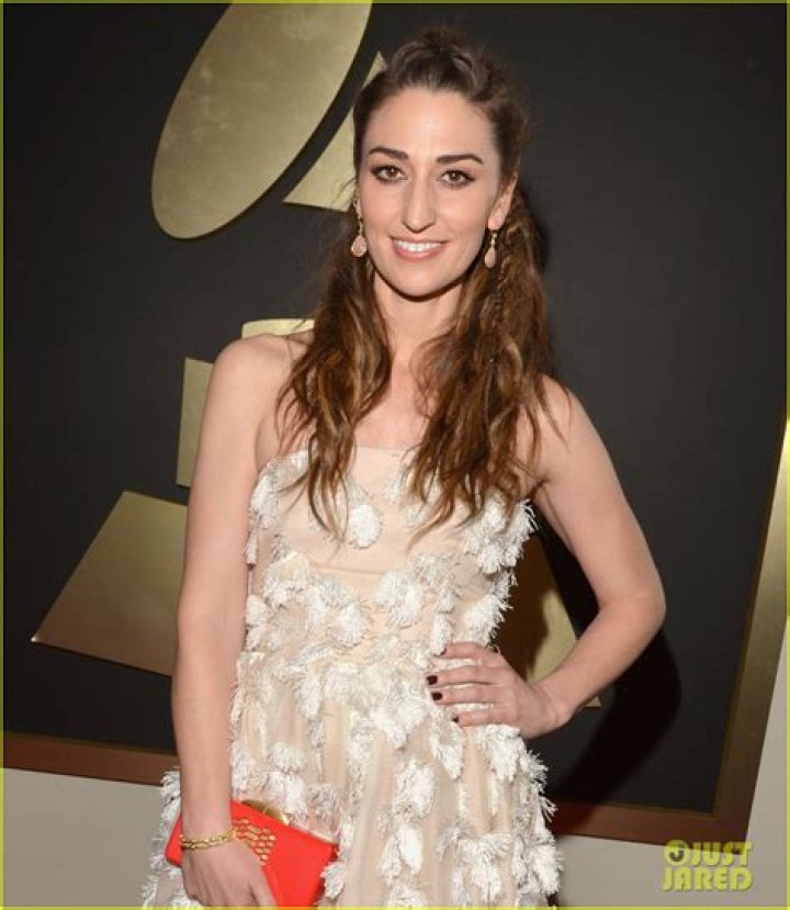 Does Sara Bareilles looks more italian or iberian? And classify her