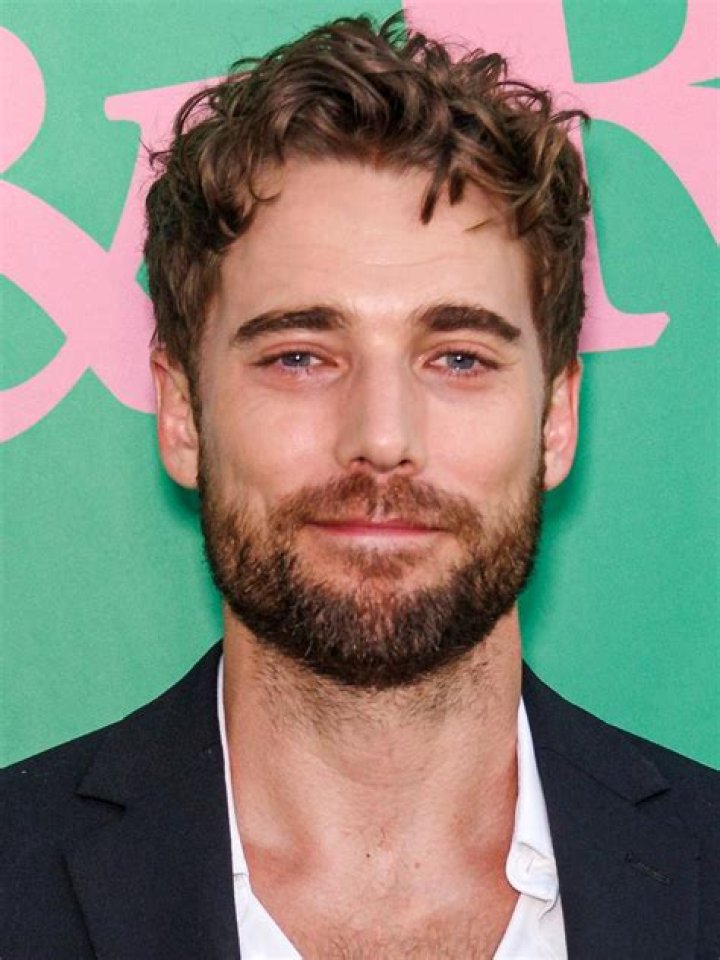 Dustin Milligan: Versatile And Captivating Actor