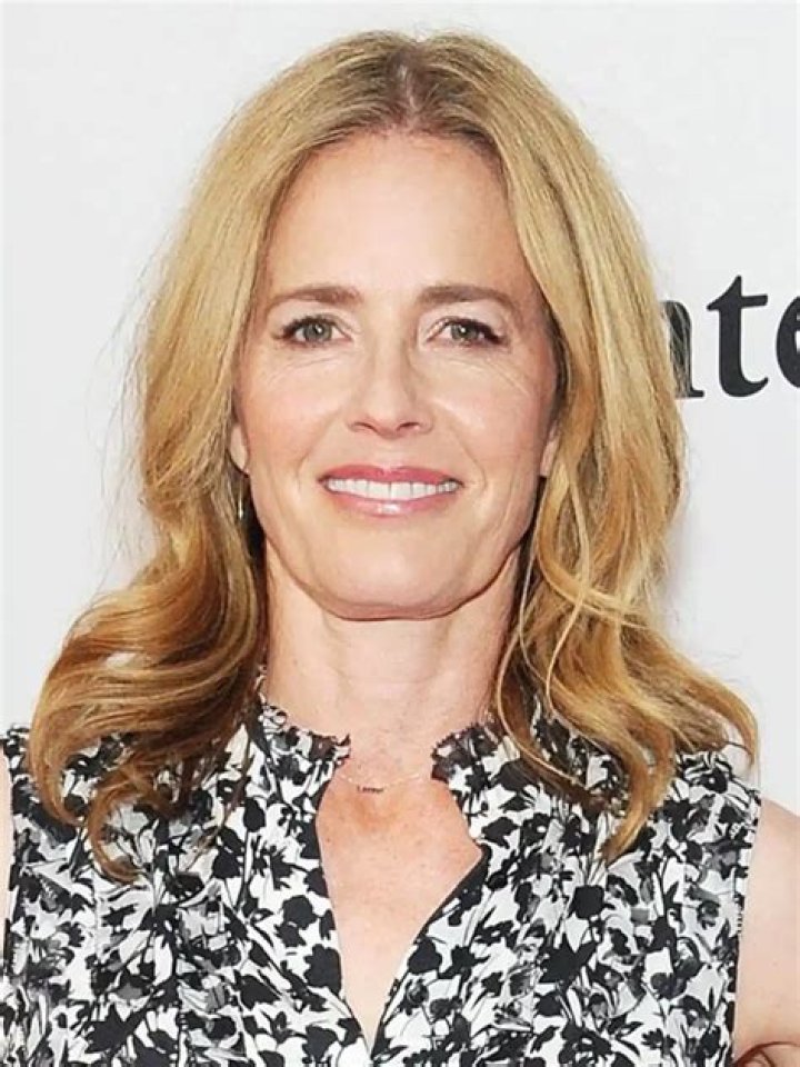 Elisabeth Shue Net Worth 2024 Wiki Bio Married Dating vrogue.co