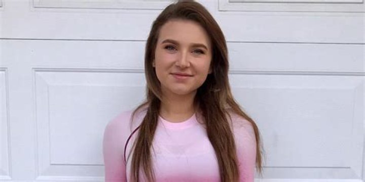 Elizabeth Zaks Bio, Age, Height Fitness Models Biography