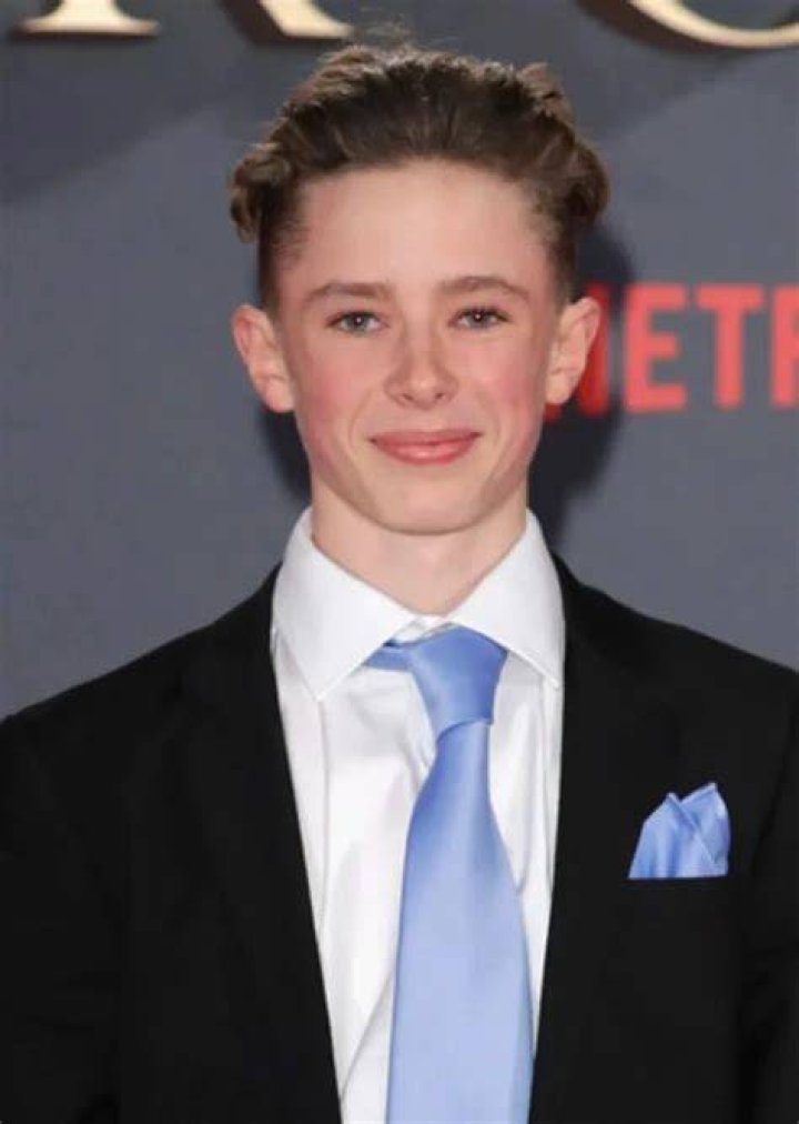 Elliot Gindi- Wiki, Age, Height, Net Worth, Girlfriend, Ethnicity
