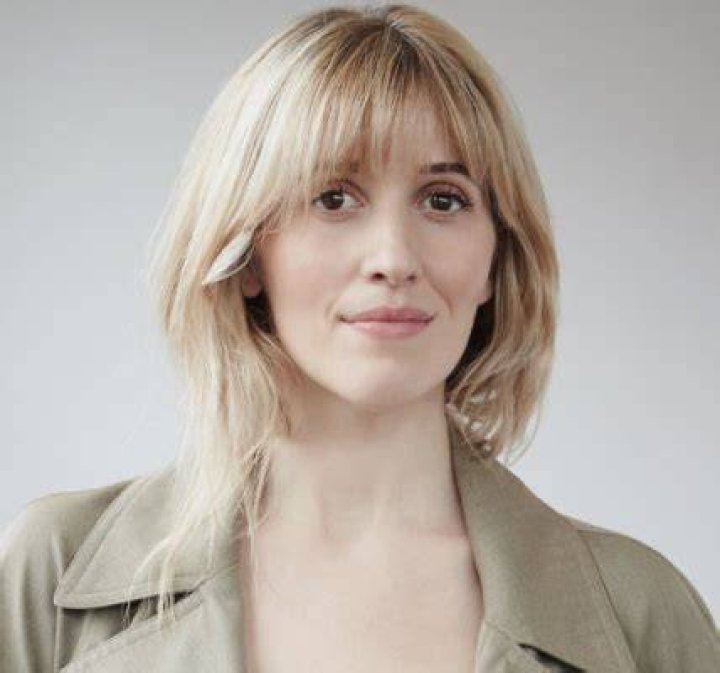 Elna Baker Biography, Age, Weight, Husband, Education, Net worth..........