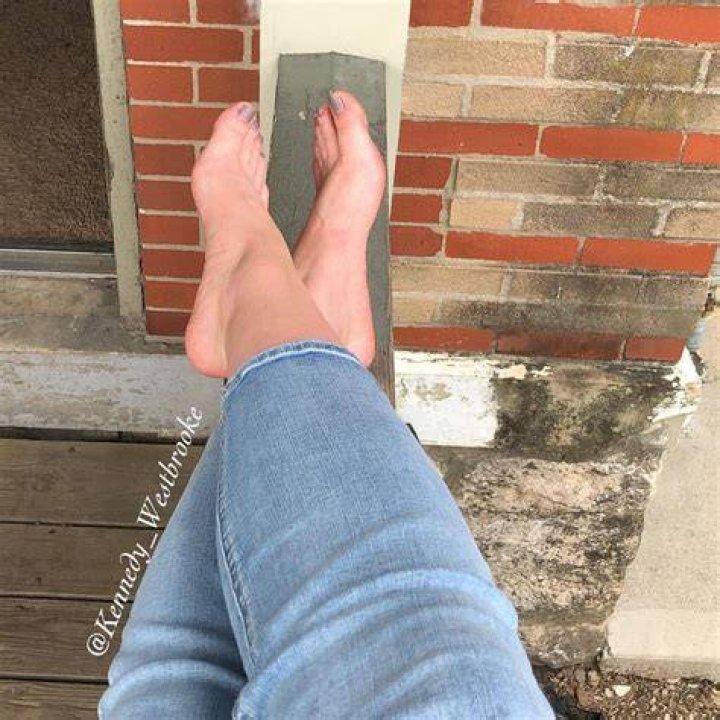 Enticing Images Of Kennedy Smith's Stunning Feet