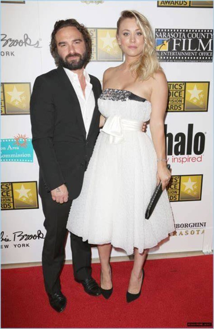Exploring Kaley Cuoco's Height, Age, And Measurements