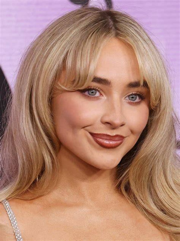 Exploring Sabrina Carpenter's Cheeks: A Symbol Of Charm And Talent